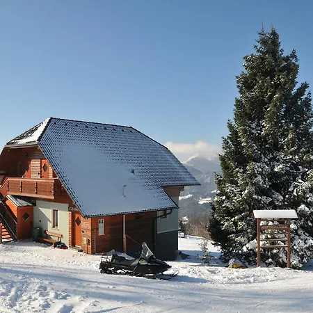 Apartmaji Srnca דירה *