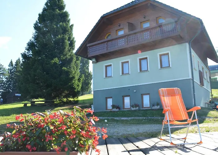 Apartmaji Srnca سيركنو