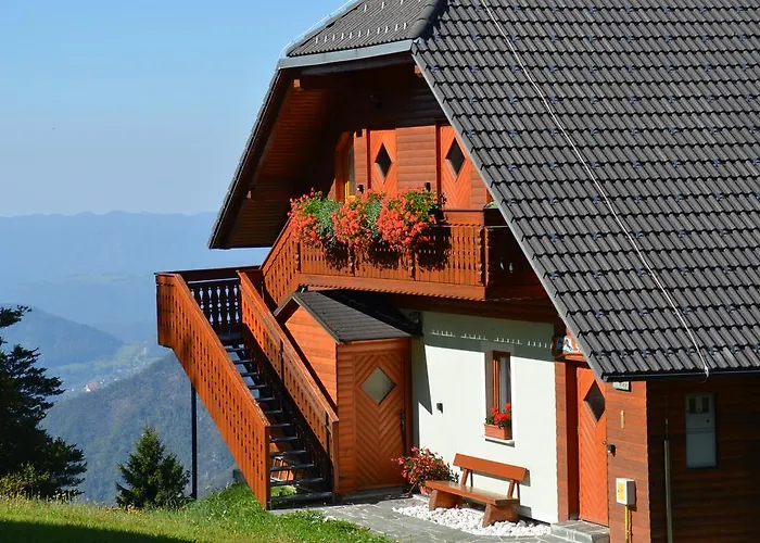 Apartmaji Srnca Appartamento Cerkno